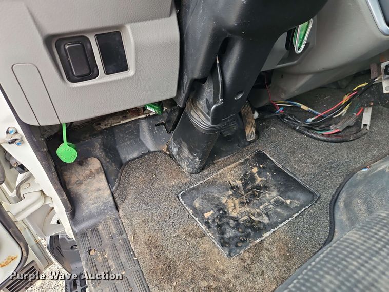 image for item EJ0000 2019 Mitsubishi Fuso FE140 flatbed truck