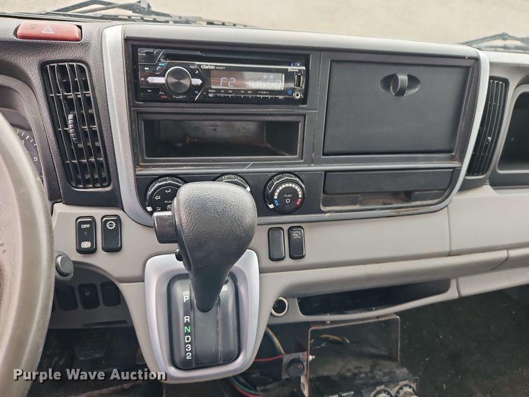 image for item EJ0000 2019 Mitsubishi Fuso FE140 flatbed truck