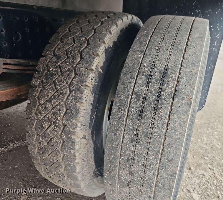 image for item EJ0000 2019 Mitsubishi Fuso FE140 flatbed truck