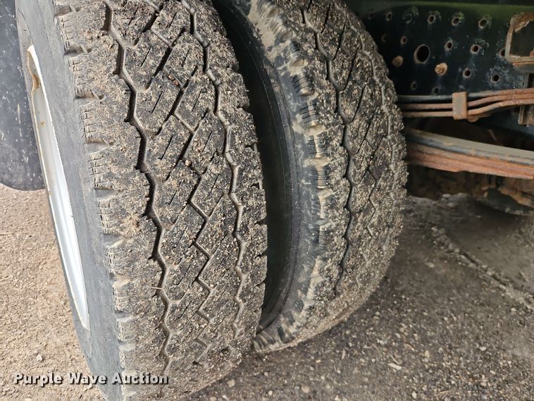 image for item EJ0000 2019 Mitsubishi Fuso FE140 flatbed truck