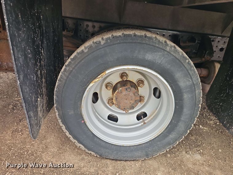 image for item EJ0000 2019 Mitsubishi Fuso FE140 flatbed truck