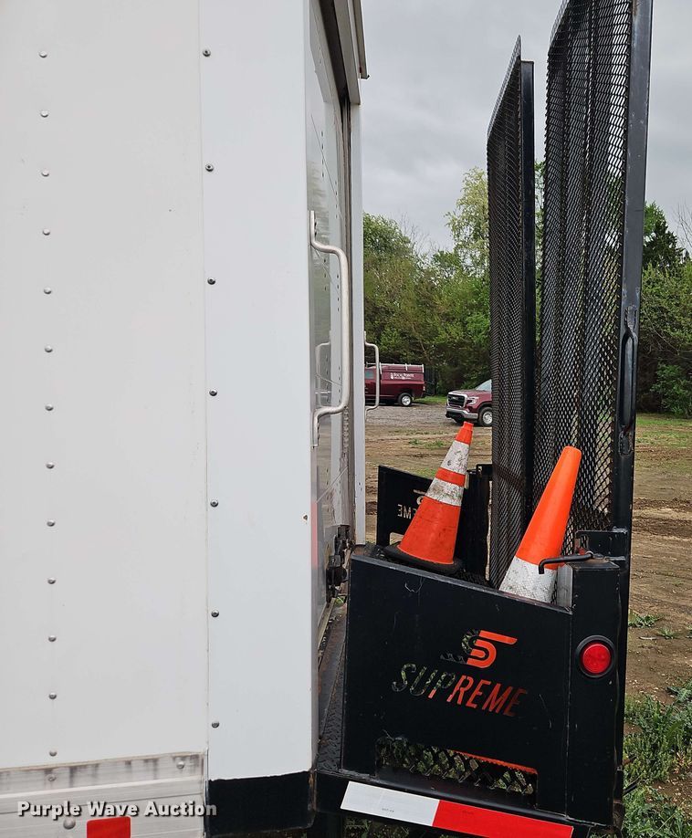 image for item EJ0001 2019 Mitsubishi Fuso FE160 crew box box truck