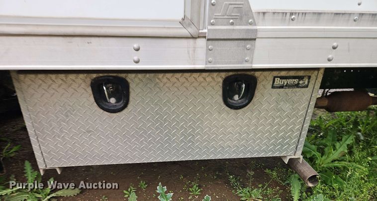 image for item EJ0001 2019 Mitsubishi Fuso FE160 crew box box truck