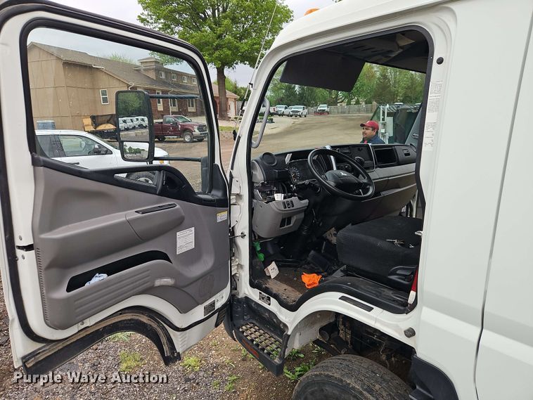 image for item EJ0001 2019 Mitsubishi Fuso FE160 crew box box truck