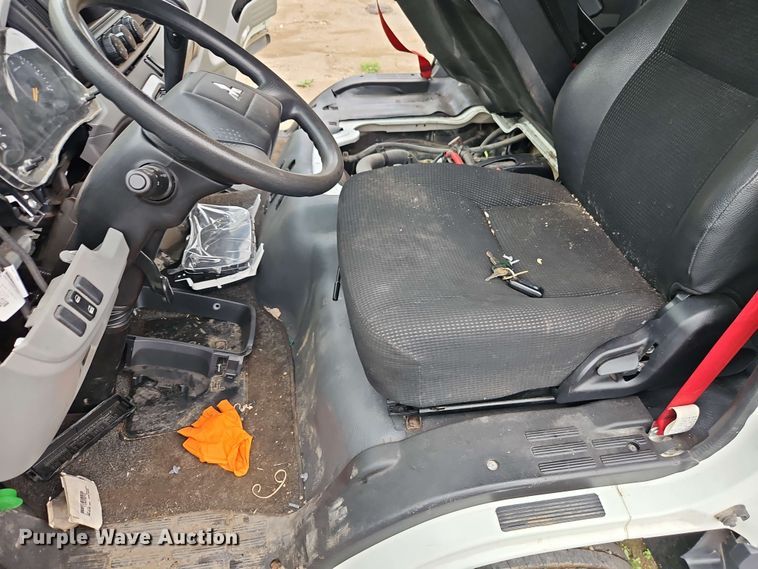 image for item EJ0001 2019 Mitsubishi Fuso FE160 crew box box truck