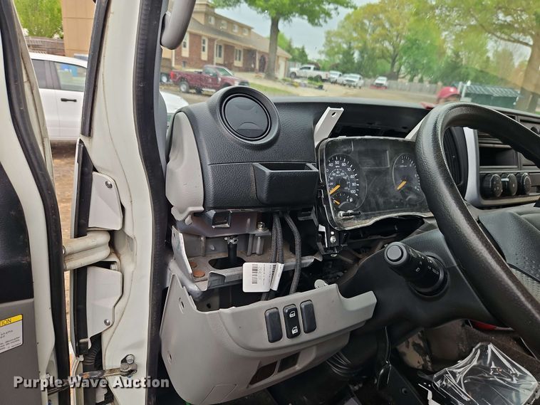 image for item EJ0001 2019 Mitsubishi Fuso FE160 crew box box truck