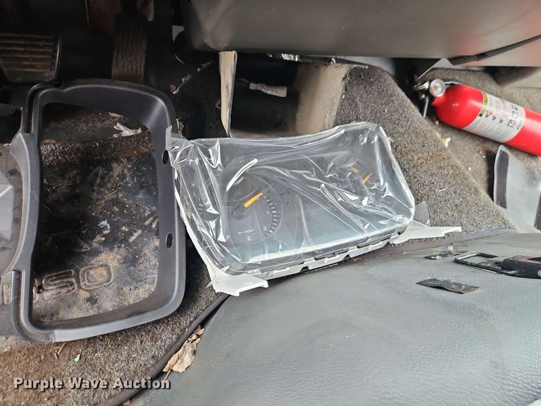 image for item EJ0001 2019 Mitsubishi Fuso FE160 crew box box truck