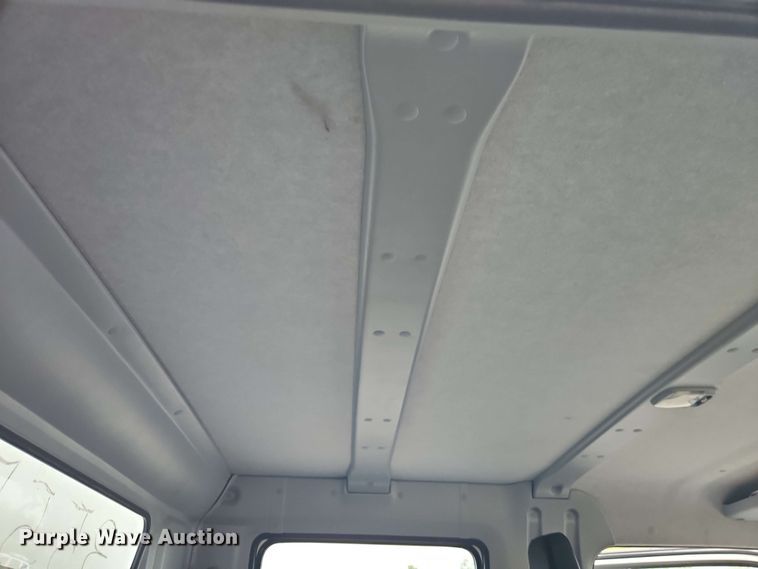 image for item EJ0001 2019 Mitsubishi Fuso FE160 crew box box truck