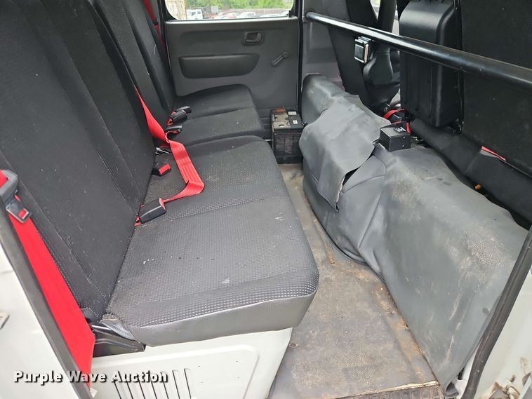 image for item EJ0001 2019 Mitsubishi Fuso FE160 crew box box truck