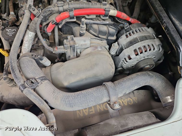 image for item EJ0001 2019 Mitsubishi Fuso FE160 crew box box truck