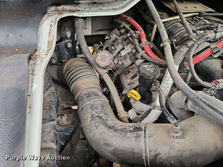 image for item EJ0001 2019 Mitsubishi Fuso FE160 crew box box truck