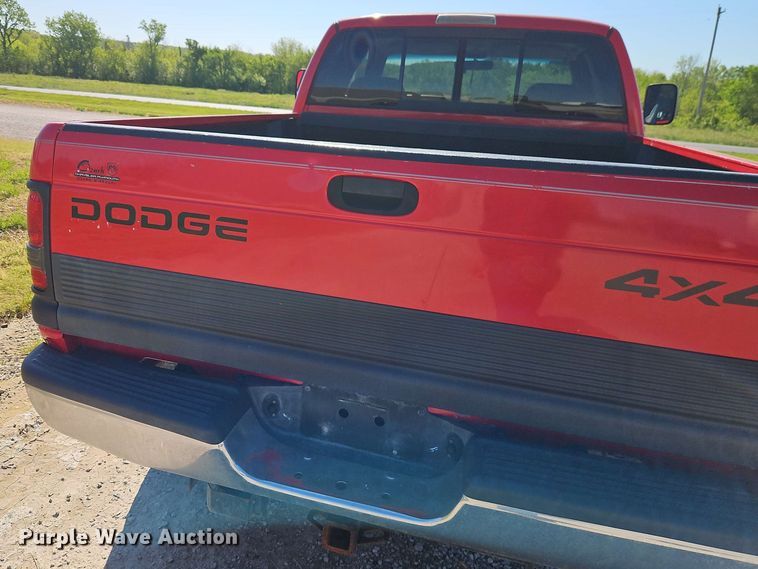 image for item EJ0017 2000 Dodge Ram 2500 Quad Cab pickup truck