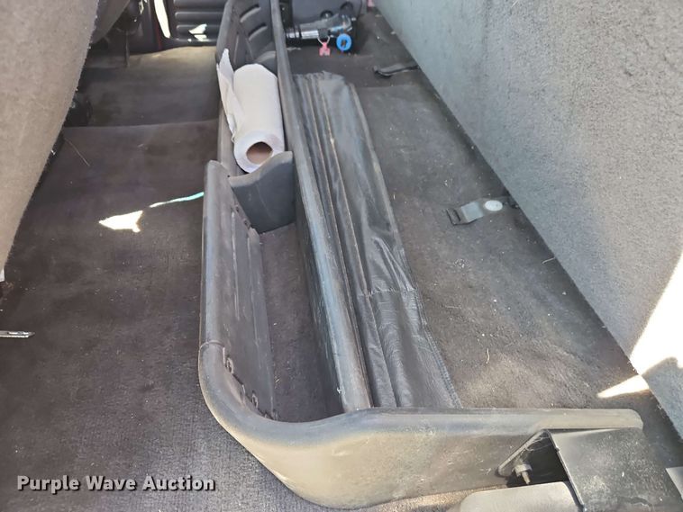 image for item EJ0017 2000 Dodge Ram 2500 Quad Cab pickup truck