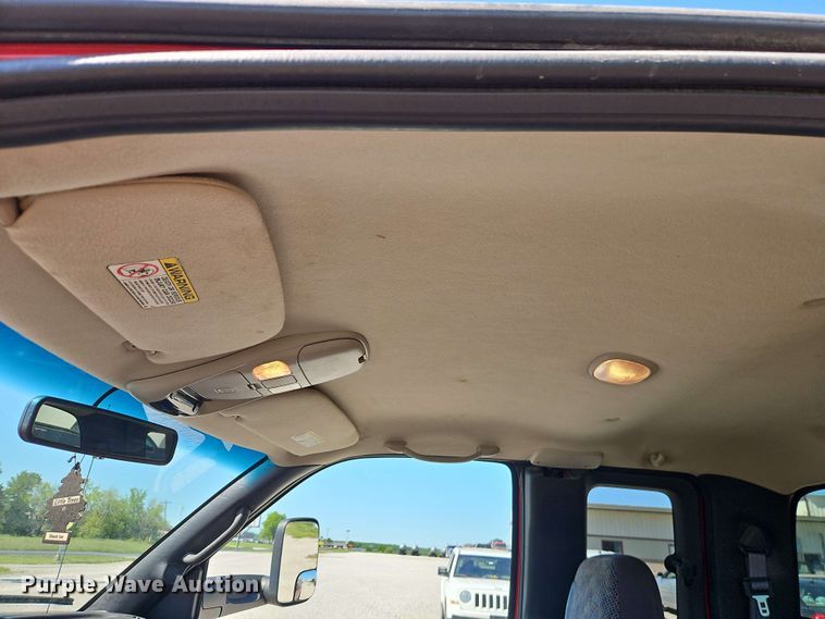 image for item EJ0017 2000 Dodge Ram 2500 Quad Cab pickup truck