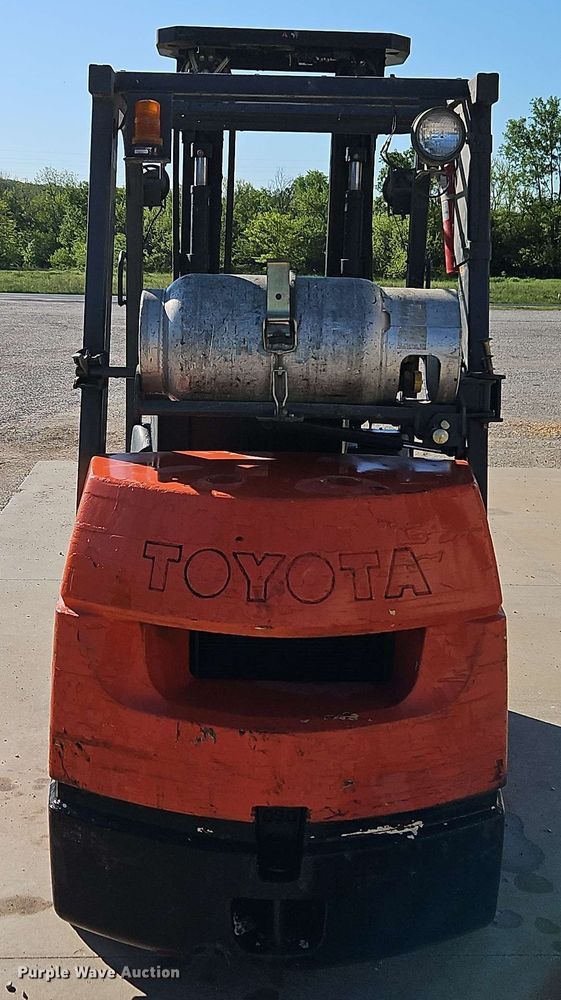 image for item EJ0018 2004 Toyota 7FGOU30 forklift