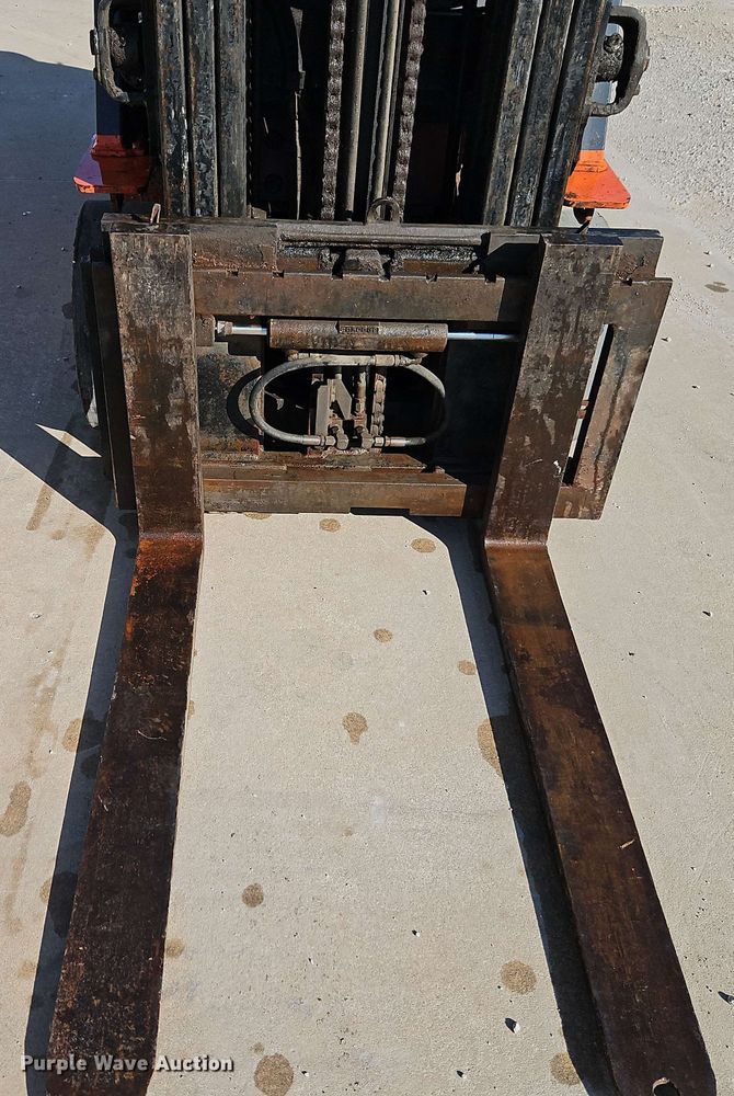 image for item EJ0018 2004 Toyota 7FGOU30 forklift