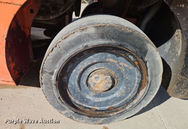 image for item EJ0018 2004 Toyota 7FGOU30 forklift