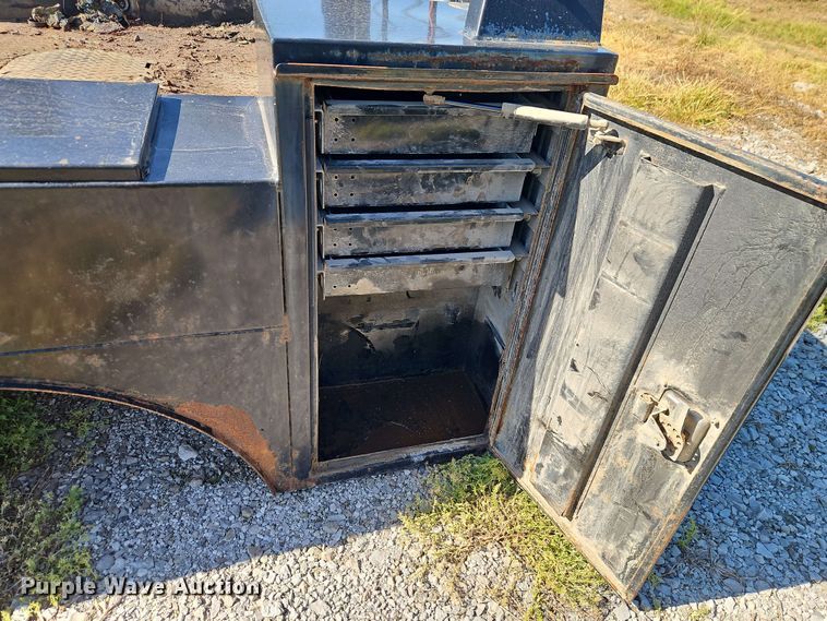 image for item EJ0019 Genco flatbed pickup truck bed