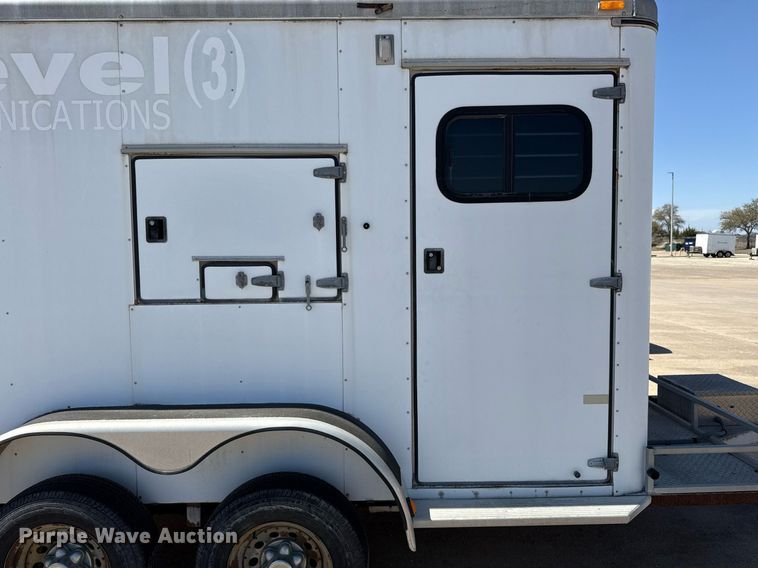 image for item EJ3517 2001 Sundowner enclosed cargo trailer