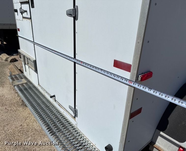 image for item EJ3517 2001 Sundowner enclosed cargo trailer