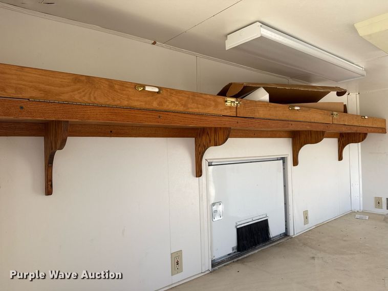 image for item EJ3517 2001 Sundowner enclosed cargo trailer