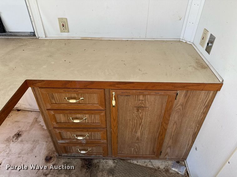 image for item EJ3517 2001 Sundowner enclosed cargo trailer