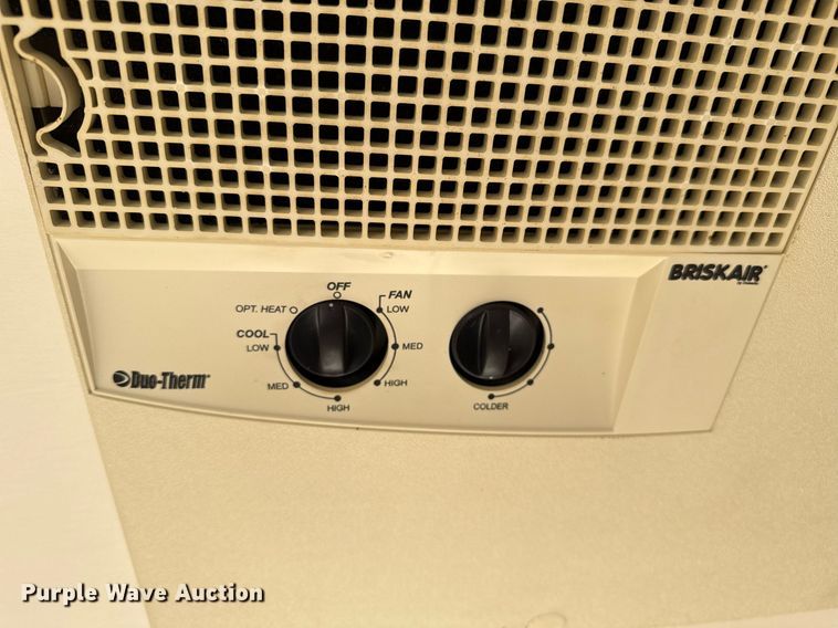 image for item EJ3517 2001 Sundowner enclosed cargo trailer