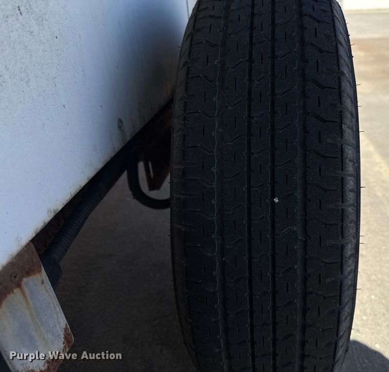 image for item EJ3517 2001 Sundowner enclosed cargo trailer