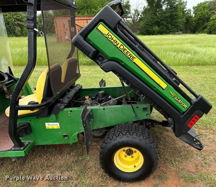 image for item EJ3670 2010 John Deere TX Gator utility vehicle
