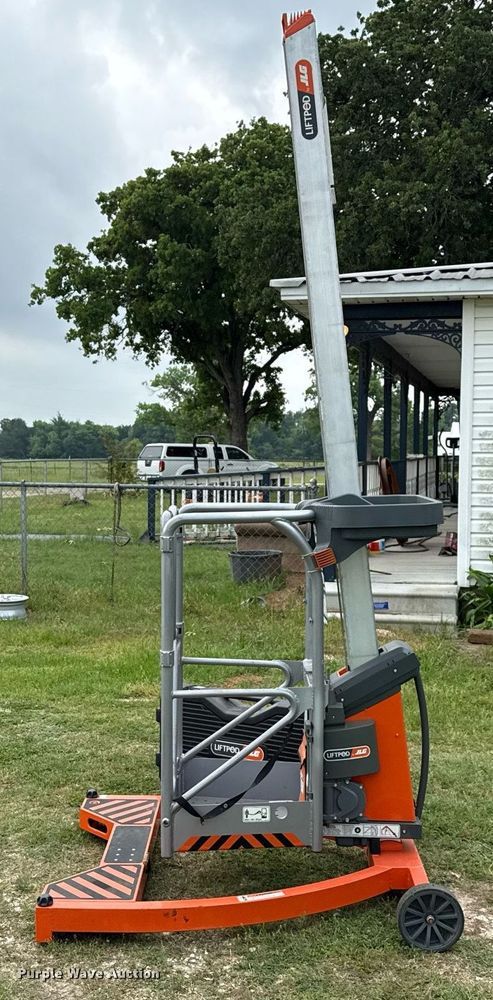 image for item EJ3684 JLG FS80 LiftPod vertical lift