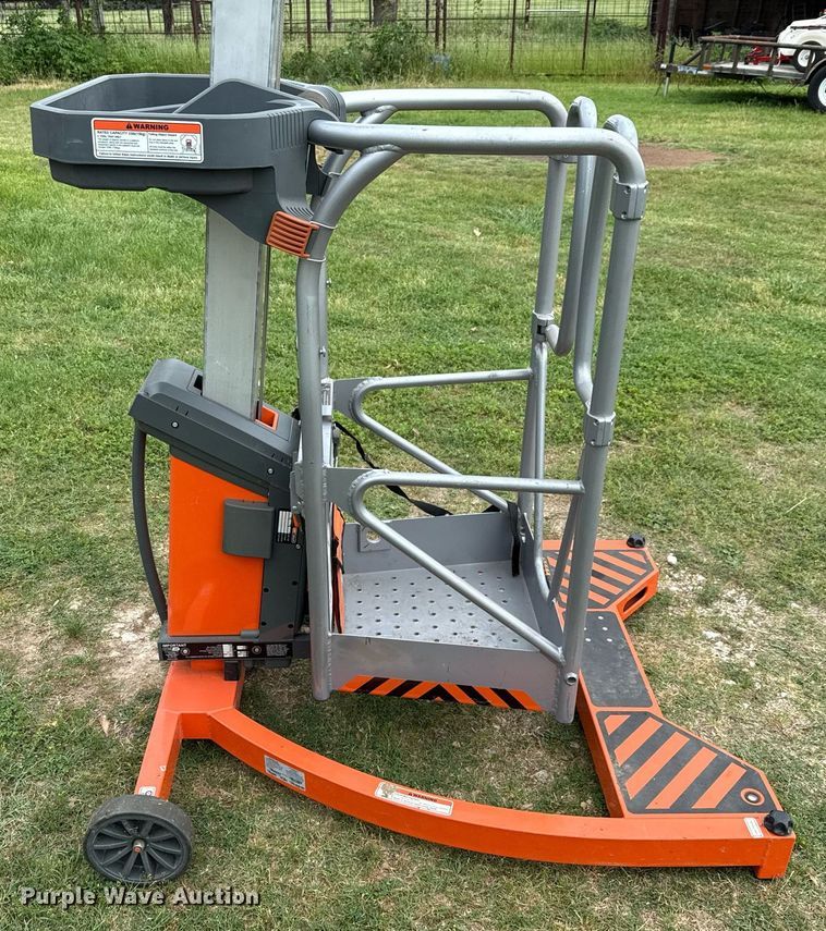 image for item EJ3684 JLG FS80 LiftPod vertical lift