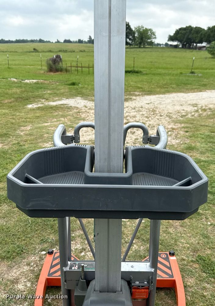 image for item EJ3684 JLG FS80 LiftPod vertical lift