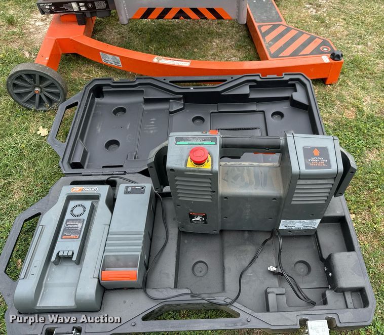 image for item EJ3684 JLG FS80 LiftPod vertical lift