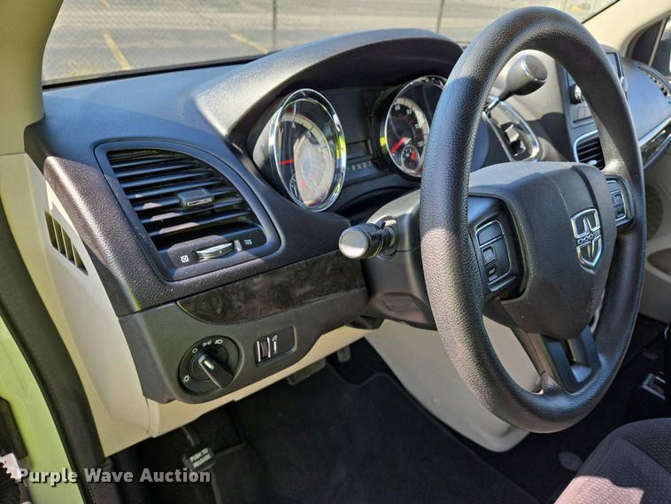 image for item EJ7462 2014 Dodge Grand Caravan van