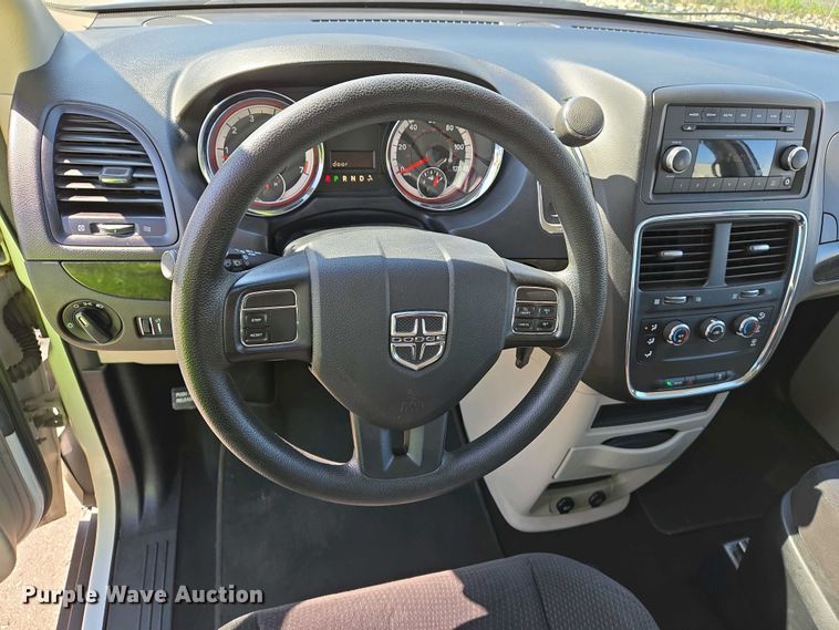 image for item EJ7462 2014 Dodge Grand Caravan van