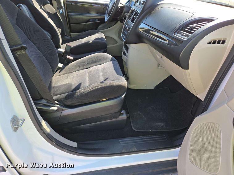 image for item EJ7462 2014 Dodge Grand Caravan van