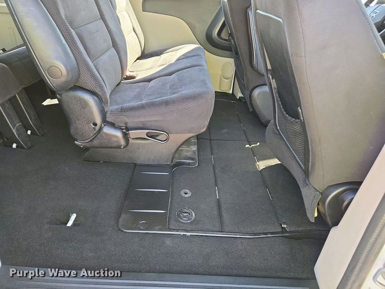 image for item EJ7462 2014 Dodge Grand Caravan van