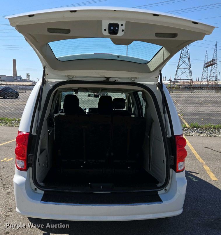 image for item EJ7462 2014 Dodge Grand Caravan van