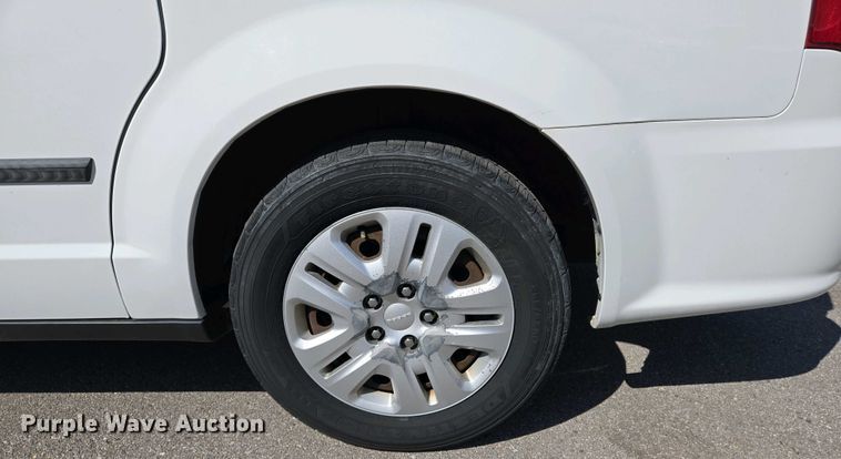 image for item EJ7462 2014 Dodge Grand Caravan van