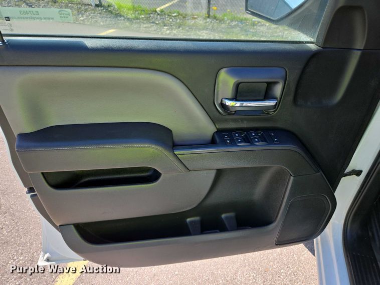 image for item EJ7463 2015 Chevrolet Silverado 1500 Double Cab pickup truck