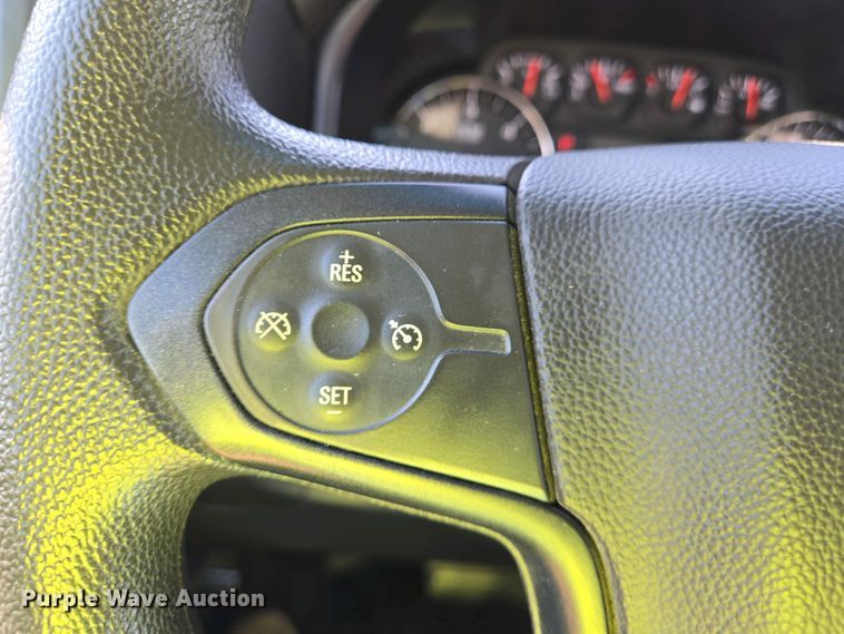 image for item EJ7463 2015 Chevrolet Silverado 1500 Double Cab pickup truck