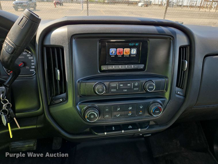 image for item EJ7463 2015 Chevrolet Silverado 1500 Double Cab pickup truck