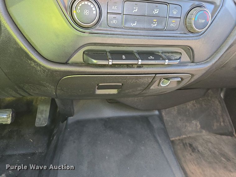 image for item EJ7463 2015 Chevrolet Silverado 1500 Double Cab pickup truck