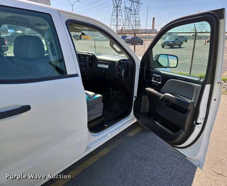 image for item EJ7463 2015 Chevrolet Silverado 1500 Double Cab pickup truck