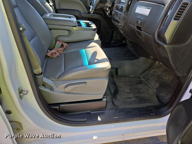 image for item EJ7463 2015 Chevrolet Silverado 1500 Double Cab pickup truck