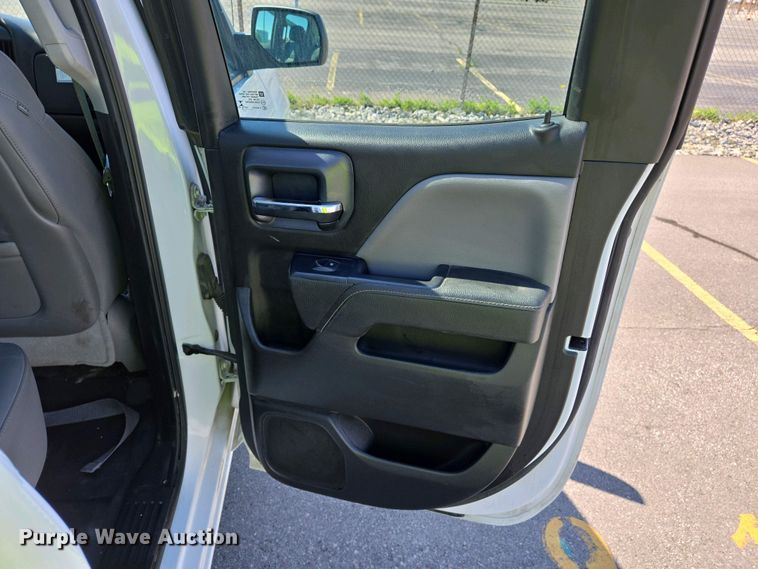 image for item EJ7463 2015 Chevrolet Silverado 1500 Double Cab pickup truck