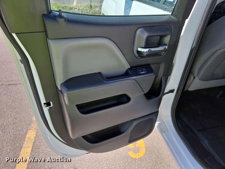 image for item EJ7463 2015 Chevrolet Silverado 1500 Double Cab pickup truck