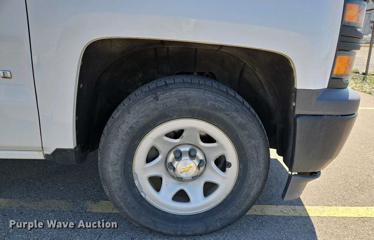 image for item EJ7463 2015 Chevrolet Silverado 1500 Double Cab pickup truck