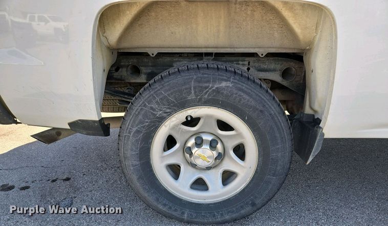 image for item EJ7463 2015 Chevrolet Silverado 1500 Double Cab pickup truck