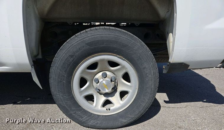 image for item EJ7463 2015 Chevrolet Silverado 1500 Double Cab pickup truck